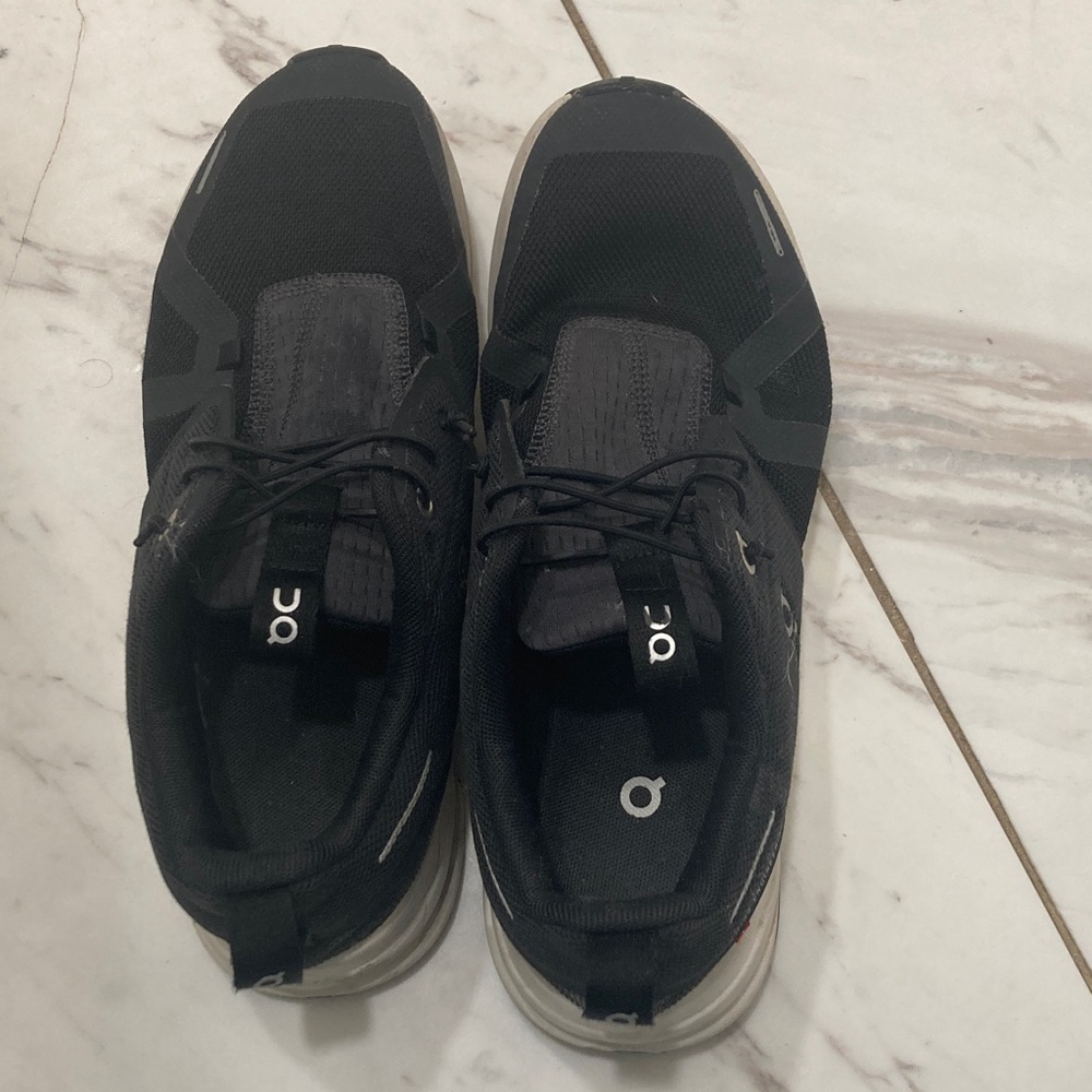 On Running Men's Black and Gray Athletic Shoes - Picture 8 of 16